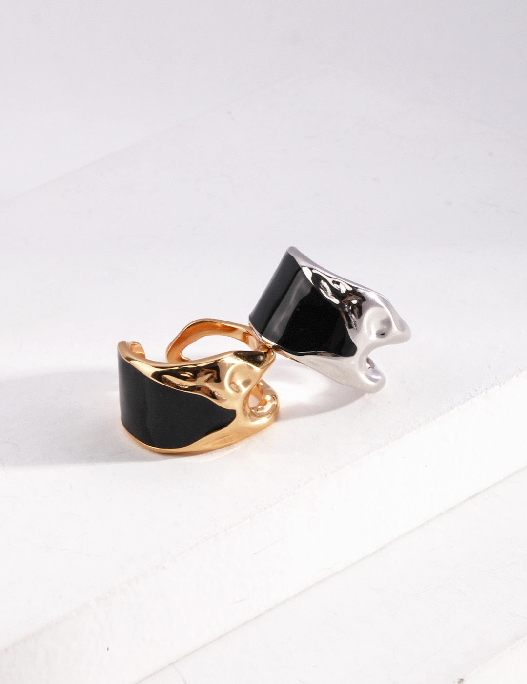 Black Enamel Dripping Glaze Ring
